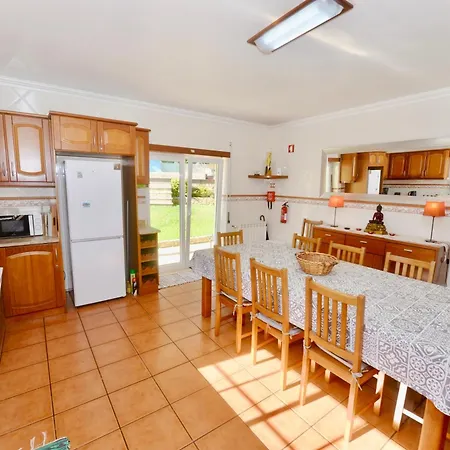 Holiday home Casa Bianca Caldas Da Rainha